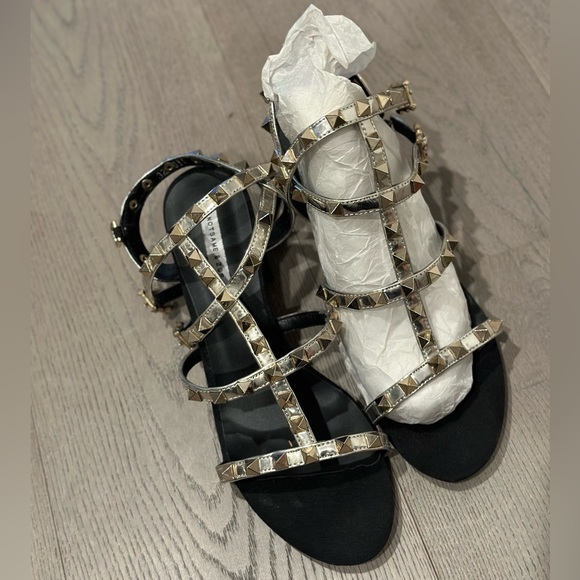 Silver High Heels - Picture 3 of 4